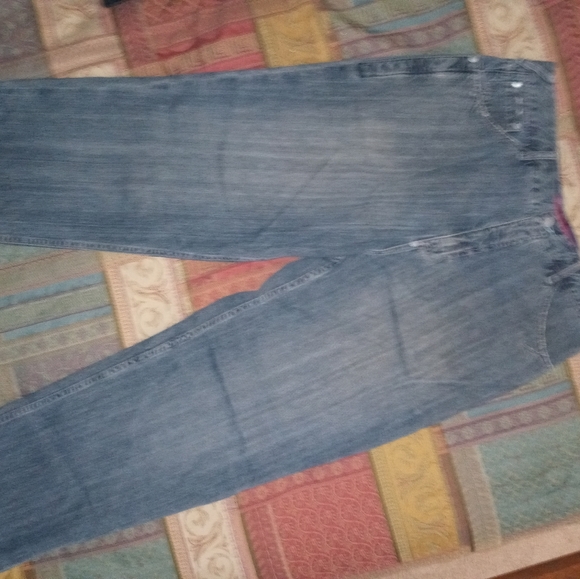 Coogi - Picture 3 of 4